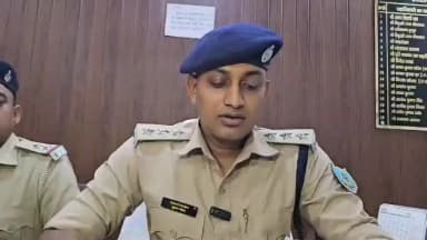पाकुड़: पाकुड़ में बंद मकान से चल रहा था नशे का सिंडिकेट, ब्राउन शुगर और गांजा के साथ दो तस्कर गिरफ्तार