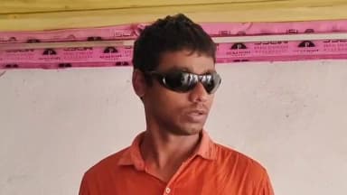 नवागढ़: शिवरीनारायण थाने के पुलिसकर्मियों पर मारपीट और ₹75 हजार वसूलने का आरोप, युवक की आंख पर आई गंभीर चोट
