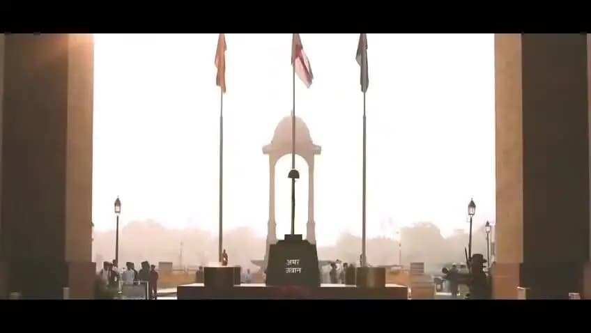 प्रधानमंत्री श्री नरेन्द्र मोदी के सशक्त नेतृत्व में आज भारत दुनिया की सबसे मजबूत सुरक्षा व्यवस्था खड़ी कर रहा है।
दुनिया की सबसे बड़ी बॉर्डर फोर्स और मजबूत सीमा सुरक्षा से लेकर, आतंकवाद के खिलाफ कड़े कदम और देश में ही रक्षा उपकरणों के तेजी से निर्माण तक, भारत हर मोर्चे पर अपनी ताकत को कई गुना बढ़ा रहा है।
सीमाओं पर तेज़ इंफ्रास्ट्रक्चर विकास, मजबूत सुरक्षा नीति और स्वदेशी ताकत के दम पर आज भारत एक निर्णायक और सुरक्षित राष्ट्र के रूप में उभर रहा है।
#12YearsOfSurakshitBharat