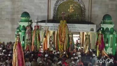 मिरज: मिरजेत ऐतिहासिक मोहरम सणाला भक्तिमय वातावरणात सुरवात,पंजाची स्थापना,हिंदू मुस्लिम भाविकांची अलोट गर्दी