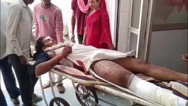छतरपुर नगर: केड़ी में तेज रफ्तार कार ने बाइकसवारो को मारी टक्कर,पांच घायल जिला अस्पताल में भर्ती