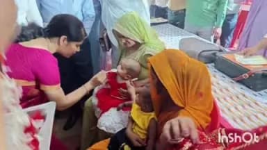 टांडा: अंबेडकरनगर में जिलाधिकारी ने रात्रि चौपाल की अध्यक्षता की, ग्रामीणों की शिकायतें सुनकर समयबद्ध निस्तारण के निर्देश दिए