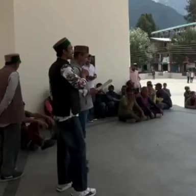 कल्पा: किन्नौर कैलाश यात्रा रोकने के लिए लोगों ने डीसी किन्नौर को सौंपा ज्ञापन, वीडियो आया सामने