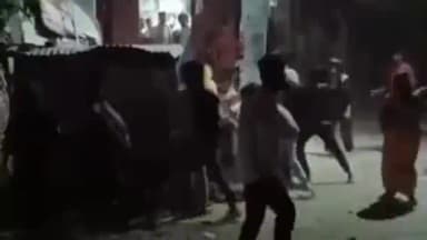 गोला: बड़हलगंज में मामूली विवाद के बाद दंपति समेत परिवार पर हमला, बेल्ट और ईंट-पत्थरों से की गई मारपीट