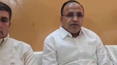 बाड़मेर: बाड़मेर सांसद उम्मेदाराम बेनीवाल ने प्रेस वार्ता में अतिक्रमण हटाए जाने के मुद्दे पर अपने विचार रखे