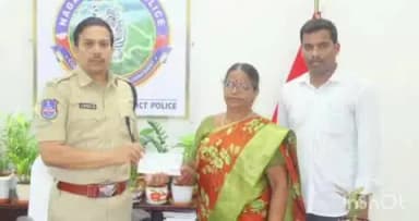 నాగర్ కర్నూల్: విధుల్లో మృతి చెందిన పోలీస్ అధికారుల కుటుంబాలకు విడో కార్పస్ ఫండ్ అందజేసిన నాగర్కర్నూల్ జిల్లా ఎస్పీ డా సంగ్రామ్ సింగ్