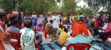सूरजपुर: सूरजपुर जिले के ग्राम पंचायत मकरबंधा में बाल विवाह रोकथाम, महिला सुरक्षा और महिला सशक्तिकरण को लेकर कार्यक्रम आयोजित