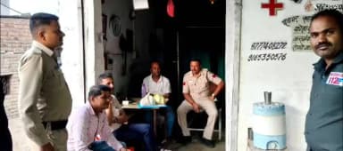 बड़नगर: ग्राम बलेडी में स्वास्थ्य विभाग ने बड़ी कार्रवाई करते हुए झोलाछाप डॉक्टर समीर विश्वास का अवैध क्लिनिक सील कर दिया है।