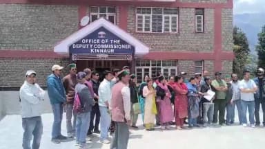 कल्पा: किन्नर कैलाश यात्रा तत्काल स्थगित करने की मांग, सुरक्षा और पर्यावरण को लेकर आपत्ति