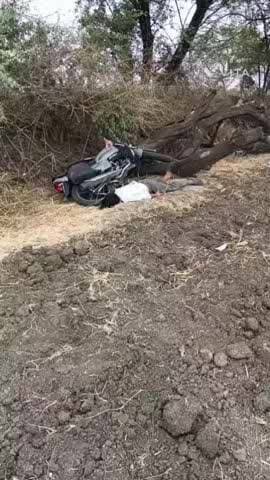 महिदपुर: राघवी। थाना क्षेत्र के ग्राम ब्राह्मणखेड़ा के समीप एक खेत में महिला और पुरुष के शव मिलने से क्षेत्र में सनसनी फैल गई।