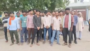 महोबा: नाना पेट्रोल पम्प के पास रहने वाले युवक ने फांसी लगाकर दी जान, सुसाइड नोट मिलने से रहस्य की परतें बढ़ी