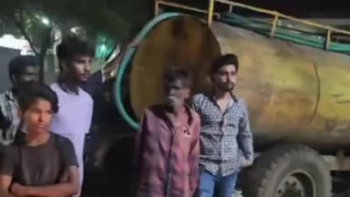 दमोह: पुराना तालाब में बड़ा हादसा: पानी के टैंकर वाले ट्रैक्टर की टक्कर से बाइक सवार टूटी जर्जर दीवार से तालाब में जा गिरा