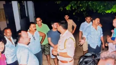 मुरादाबाद: मुरादाबाद में बिजली कटौती से गुस्साए लोगों ने बिजलीघर किया घेराव, कांशीरामनगर में ओवरलोडिंग और फॉल्ट से परेशान थे निवासी
