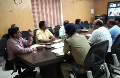 रुद्रपुर: उधम सिंह नगर जिले के एडीएम कौस्तुभ मिश्रा ने नीड परीक्षा की तैयारियों को लेकर अधिकारियों के साथ की बैठक