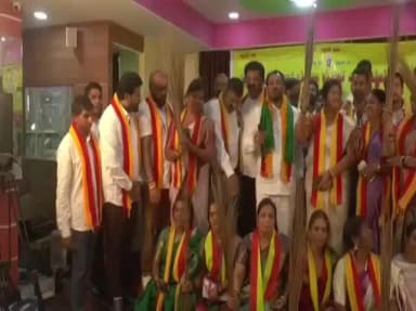 ಬೆಂಗಳೂರು ಪೂರ್ವ: ಬಿಡದಿ ಟೌನ್ ಶಿಪ್ ವಿಚಾರವಾಗಿ ಕೆಆರ್ ಪುರದಲ್ಲಿ ಪ್ರತಿಭಟನೆ ಎಚ್ಚರಿಕೆ ಕೊಟ್ಟ ಕರವೇ ಸಿಂಹ ಸೈನ್ಯ