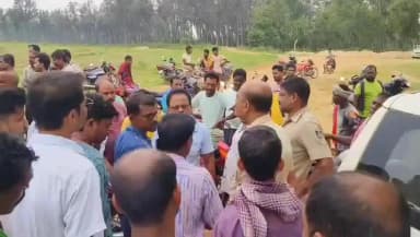 ଜଳେଶ୍ବର: ଜଳେଶ୍ଵର ତହସିଲ ଅନ୍ତର୍ଗତ ଦକ୍ଷିଣ ପ୍ରହରାଜପୁର ଠାରୁ ପଶ୍ଚିମବଙ୍ଗ କୁ ସଂଯୋଗ କରୁଥିବା ବେଆଇନ ବାଲି ଖାଦାନ ରାସ୍ତା କୁ ତାଡିଦେଲା ଖଣି ବିଭାଗ