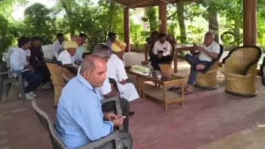 सिवाना: सिवाना विधायक हमीर सिंह ने सिवाना निवास पर आयोजित जनसुनवाई कार्यक्रम में क्षेत्रवासियों से भेंट कर सुनी जनसमस्याएं