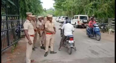 திருவள்ளூர்: கும்மிடிப்பூண்டியில் 3வயது சிறுமி வன்கொடுமை செய்து கொலை செய்த வழக்கில் குற்றவாளியை போலீஸ் காவல் எடுத்து விசாரிக்க நீதிமன்றத்தில் ஆஜர் படுத்தினர்.
