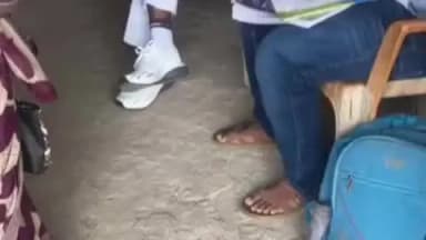 कुनकुरी: कुनकुरी तहसील के बुजुर्ग किसान से हल्का पटवारी संजय खाखा ने रजिस्ट्री के लिए चौहद्दी बनाने के नाम पर ₹5000 रिश्वत ली