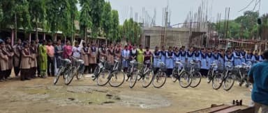 কমলপুর: কমলপুর হরচন্দ্র বিদ্যালয় প্রাঙ্গনে বাইসাইকেল বিতরণ অনুষ্ঠান অনুষ্ঠিত হয়