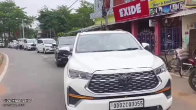 ପୋଲସରା: ବୁଗୁଡ଼ା ବିଜେଡିରେ ମହା ମିଶ୍ରଣ ପର୍ବ, ଭୁବନେଶ୍ବର ଶଂଖ ଭବନ ଅଭିମୁଖେ ବାହାରିଲା ଶତାଧିକ ୪ ଚକିଆ ଯାନ