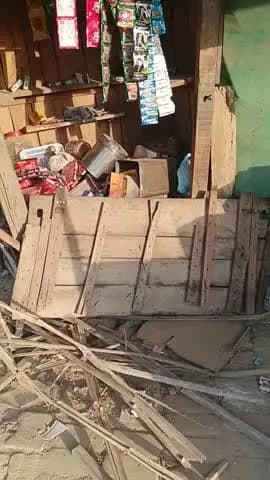 eco wale ne kole me di. dhoker