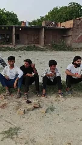 "दो दिन से बिजली गुल, लेकिन खेल का उत्साह फुल!"
