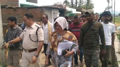 अमरपुर: अबAC छोड़िए साहब! अब धूप में बहाना होगा पसीना, कड़क धूप में उतर रहे अधिकारी, अमरपुर में दिखी बदलती व्यवस्था की तस्वीर।