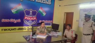 గాంధారి: గాంధారి పోలీస్ స్టేషన్ ను ఆకస్మికంగా తనిఖీ చేసిన జిల్లా ఎస్పీ రాజేష్ చంద్ర