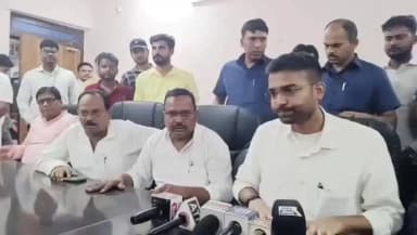 सिवान: बिहार सरकार के पंचायती राज मंत्री दीपक प्रकाश पहुंचे सिवान
