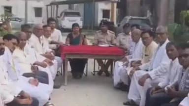 सिमरी बख्तियारपुर: के सलखुआ थाना परिसर में आगामी मोहर्रम पर्व को शांतिपूर्ण ढंग से संपन्न कराने के लिए एक महत्वपूर्ण शांति समिति की बैठक आय