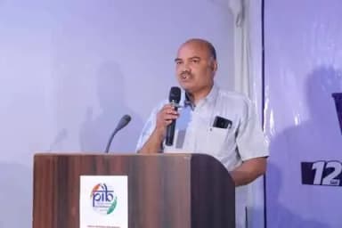 మహబూబ్ నగర్ అర్బన్: 12 ఏళ్ల విశ్వాసం, వికాసం, ప్రజా సంక్షేమం అంశంపై
మహబూబ్ నగర్ లో పిఐబి వార్తాలాప్ వర్క్ షాప్