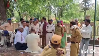कटनी नगर: फार्मर आईडी की अनिवार्यता को लेकर जिले के कोटवारो में रोष पहुंचे कलेक्ट्रेट कार्यालय सौपा ज्ञापन