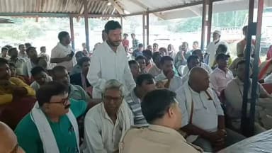 महागामा: मोहर्रम पर्व सौहार्दपूर्ण माहौल में संपन्न कराने को लेकर महागामा थाना में हुई शांति समिति की बैठक।
