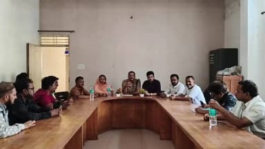 मुलताई थाना प्रांगण में प्रशासनिक अधिकारियों के उपस्थिति में मुहर्रम पर्व को लेकर शांति समिति कि बैठक हुई सम्पन्न