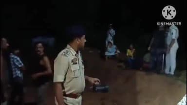 তেলিয়ামুড়া: গামাইবাড়ি স্থিত নগর ষবনে কয়েকজন মহিলা সহ এক অস্থায়ী বনকর্মীকে আটক করে পুলিশের হাতে তুলে দেয় এলাকার লোকজন