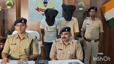 सिमरिया: सिमरिया:पुलिस ने मुठभेड़ के बाद फिरौती के लिए अपहृत 6 ग्रामीणों को छुड़ाया, हथियार के साथ 5 अपराधी गिरफ्तार।