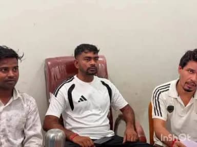 नावाडीह: डुमरी विधायक जयराम महतो ने डुमरी के रेंटल आवासीय कार्यालय में जनता दरबार का आयोजन किया