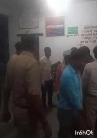 जलालपुर: जलालपुर में दो बाइकों की भिड़ंत में तीन युवक गंभीर रूप से घायल, बसखारी-जलालपुर मार्ग पर हुआ हादसा