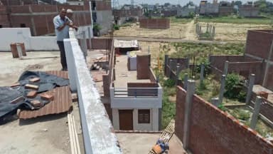 कन्नौज: सदर कोतवाली क्षेत्र के ताजपुर नौकास्त मोहल्ले में चोरों ने दो निर्माणाधीन मकानों को निशाना बनाकर बिजली का सामान चुराया