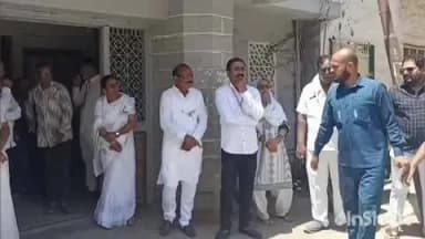 नांदगाव: प्रभाग क्रमांक दहाच्या पोटनिवडणुकीच्या मतदान प्रक्रियेस सुरुवात कडे कोट पोलीस बंदोबस्त