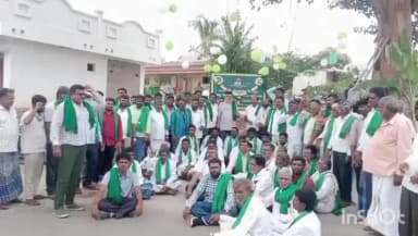 ಮೈಸೂರು: ವಿದ್ಯುತ್ ಖಾಸಗಿಕರಣ ವಿರೋಧಿಸಿ ರಾಜ್ಯ ಮತ್ತು ಕೇಂದ್ರ ಸರ್ಕಾರದ ವಿರುದ್ಧ ರೈತ ಮುಖಂಡರಿಂದ ಪ್ರತಿಭಟನೆ