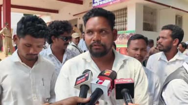 କୋରାପୁଟ: ସରପଞ୍ଚ ଚମେଲି ଓଝାଙ୍କୁ ନ୍ୟାୟ ପ୍ରଦାନ ନିମନ୍ତେ ଜିଲ୍ଲା ସରପଞ୍ଚ ସଂଘ ପକ୍ଷରୁ ଜିଲ୍ଲାପାଳଙ୍କ କାର୍ଯ୍ୟାଳୟ ଠାରେ ଦାବିପତ୍ର ପ୍ରଦାନ