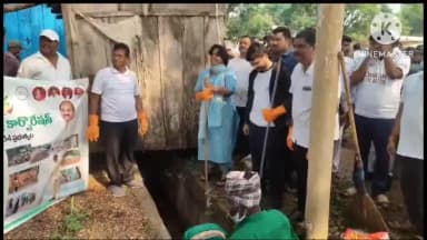 అనకాపల్లి: గోలుగొండ గ్రామంలో పారిశుద్ధ పనుల్లో పాల్గొన్న జిల్లా కలెక్టర్ విజయకృష్ణ