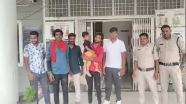 रायसेन: सांची पुलिस की तत्परता: रोते हुए मिले 2 साल के मासूम को महज़ 1 घंटे में माता-पिता से मिलाया, क्षेत्र में हुई सराहना