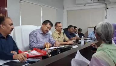 कालपी: कालपी तहसील सभागार में संपूर्ण समाधान दिवस में डीएम-एसपी ने सुनी समस्याएं, 145 शिकायतें दर्ज, 28 का निस्तारण किया गया