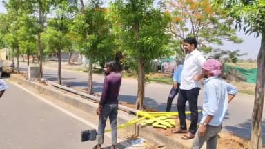 వేములవాడ: శరవేగంగా రెండవ బైపాస్ ప్రాంతంలో సెంట్రల్ లైటింగ్ పనులు