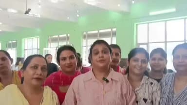 ਪਠਾਨਕੋਟ: ਮਾਵਾਂ ਧੀਆਂ ਸਤਿਕਾਰਯੋਗ ਯੋਜਨਾ ਦੇ ਤਹਿਤ ਸੁਜਾਨਪੁਰ ਦੇ ਕਮੇਟੀ ਹਾਲ ਦੇ ਵਿੱਚ ਲਗਾਇਆ ਗਿਆ ਕੈਂਪ