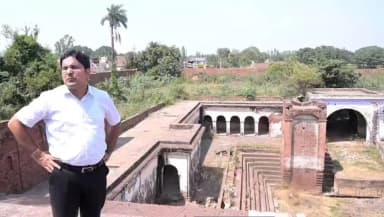 चंदौसी: 1884 में निर्मित श्री बांके बिहारी मंदिर, कस्बा ग्राम पंचायत के मझरा गनेशपुर में डीएम ने किया निरीक्षण, दिए निर्देश