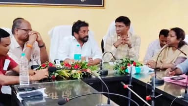 चाकुलिया: चाकुलिया में बिजली समस्याओं पर मंथन, विभाग ने जल्द समाधान का दिया भरोसा